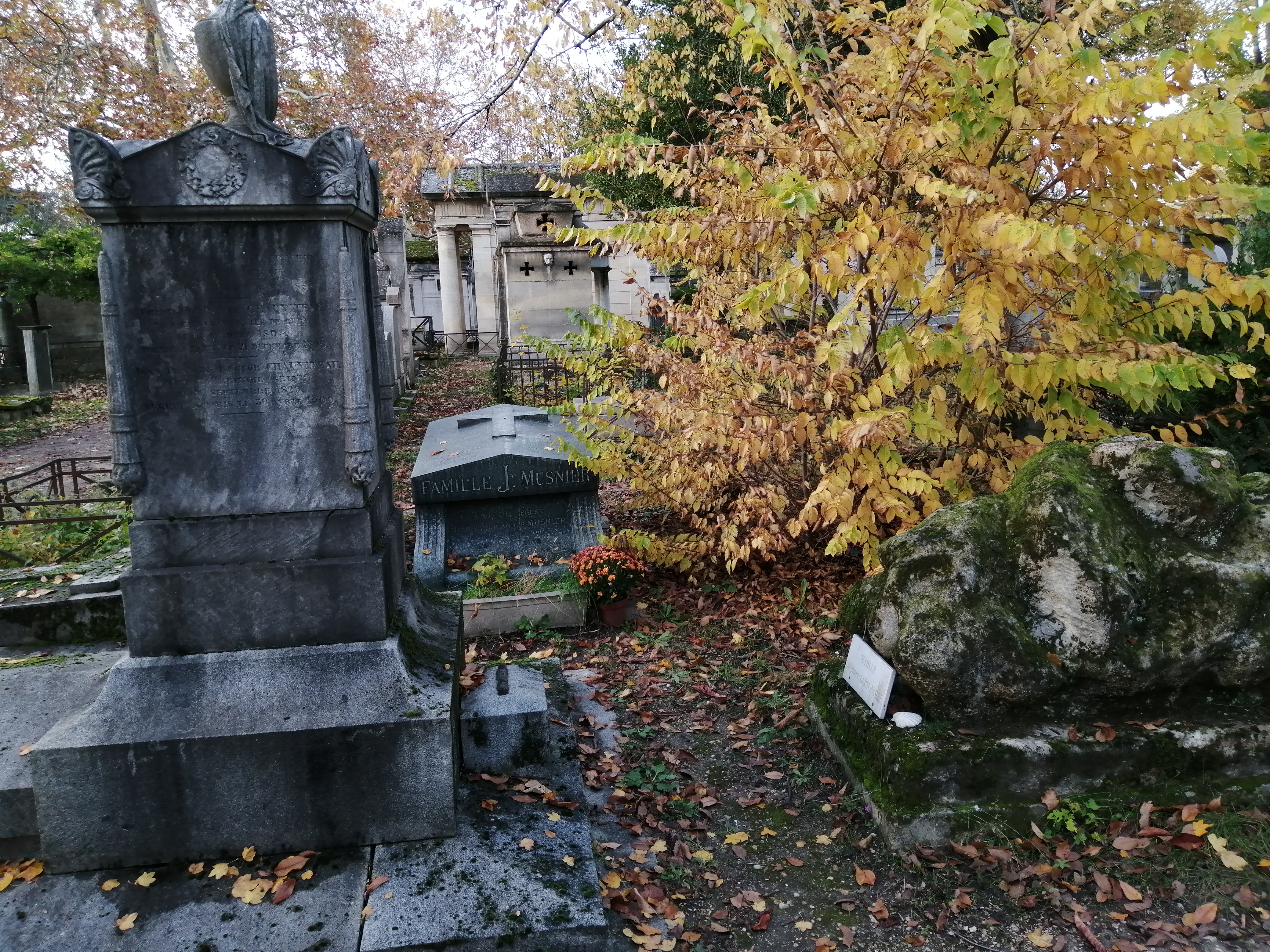 Tombe au Père Lachaise (2021)